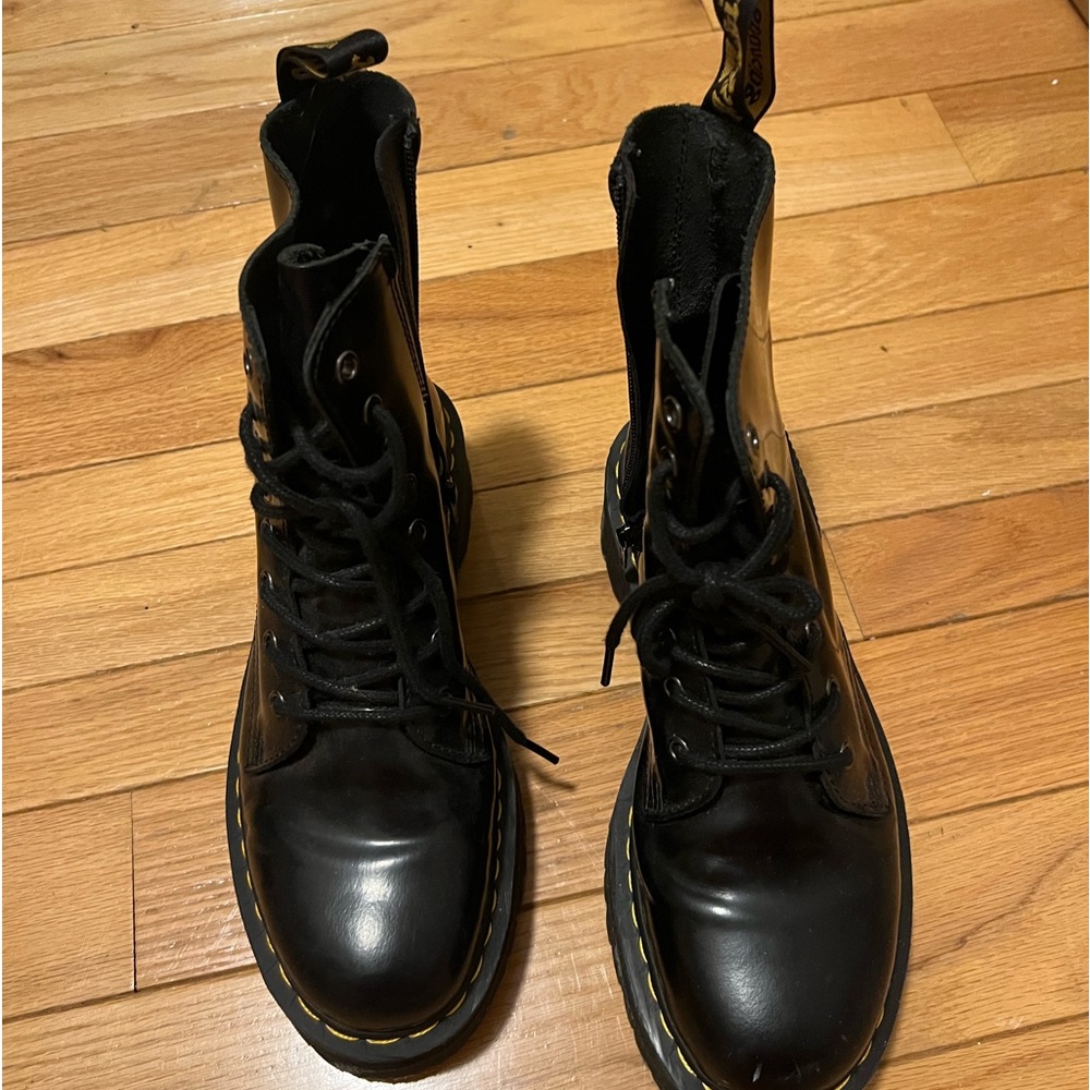 Platform Doc Martens